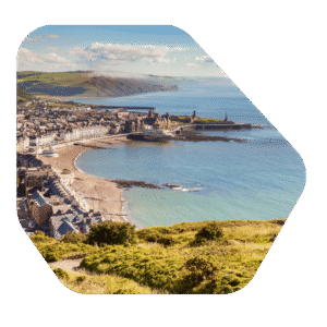 Vue de la plage d'Aberystwyth. Services d'un avocat en immigration à Aberystwyth