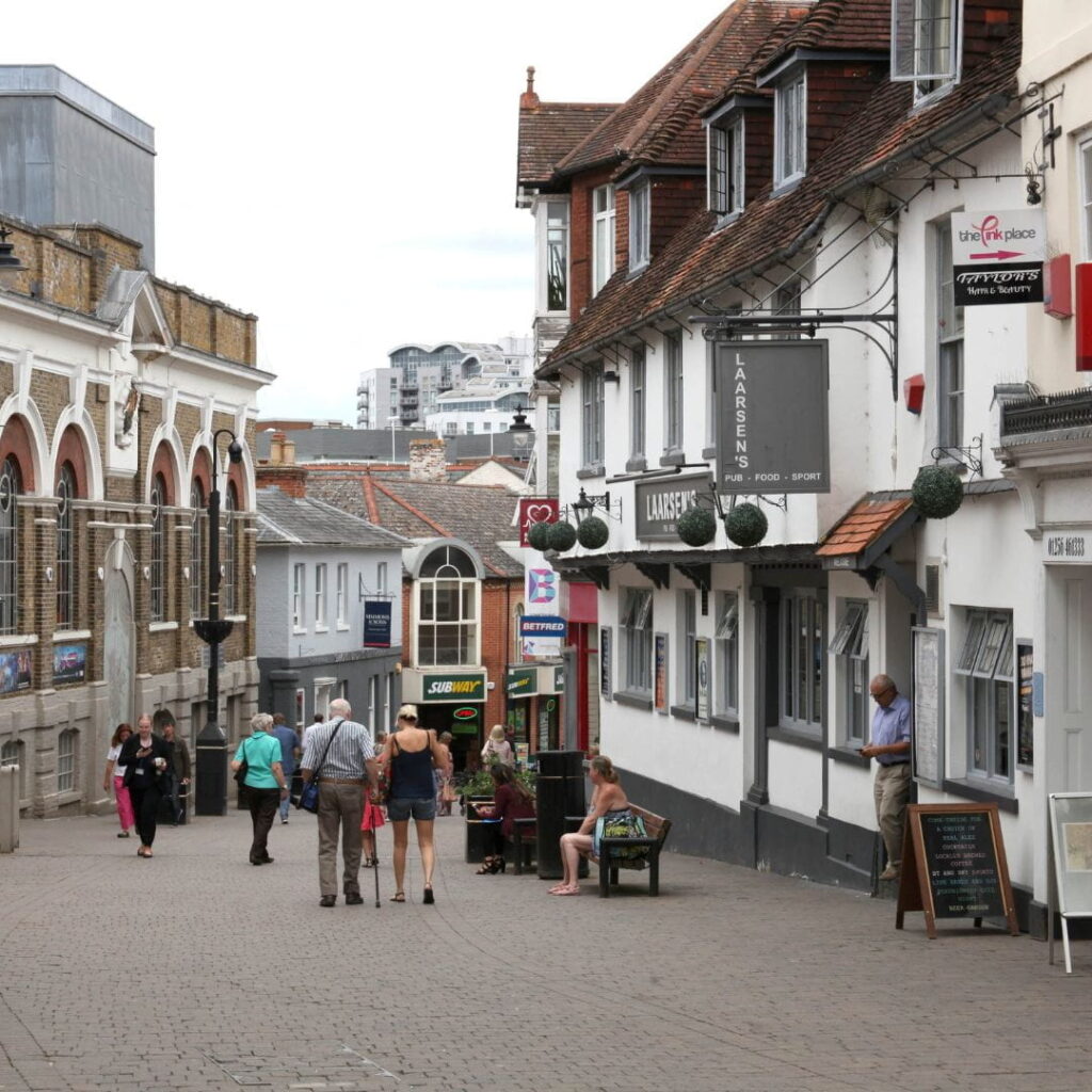 Centre-ville de Basingstoke. Avocat en immigration à Basingstoke