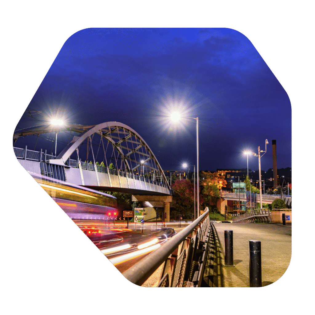 Vue nocturne de la gare de Sheffield. Avocat en immigration à Sheffield